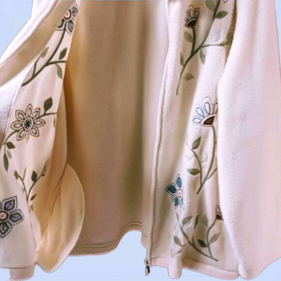 ALFRED DUNNER Women's New  Plus Size cream fuzzy warm floral Jacket 1X - Picture 6 of 11